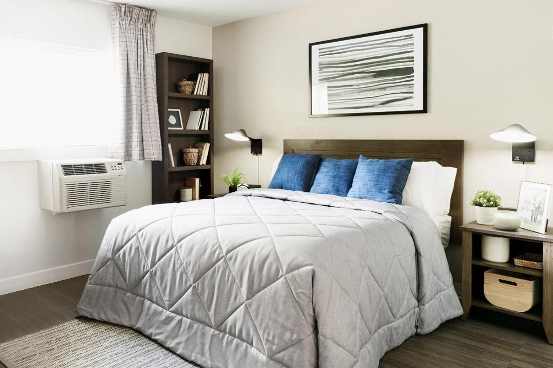 4 Couples Hotels Close to Rapids Water Park Worth Booking