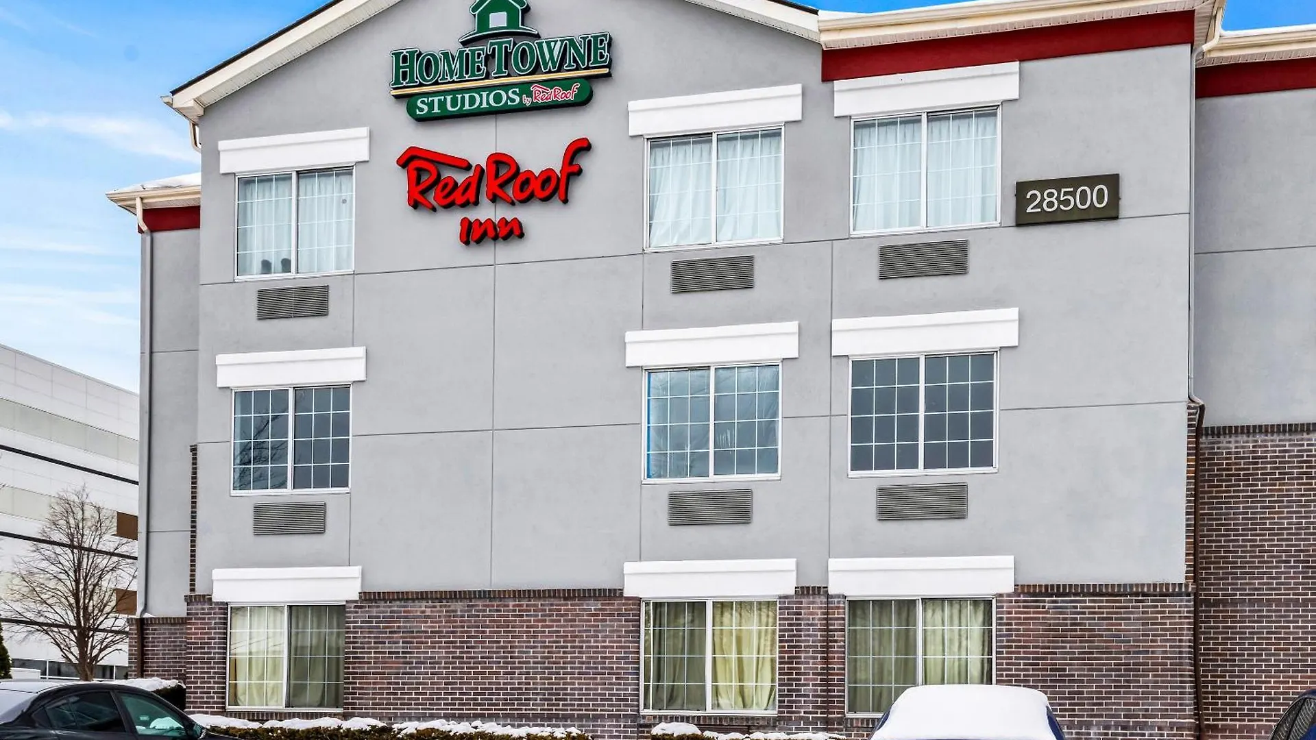 4 Budget Hotels Near Sport-N-Fun Putt Golf and Games Worth Booking