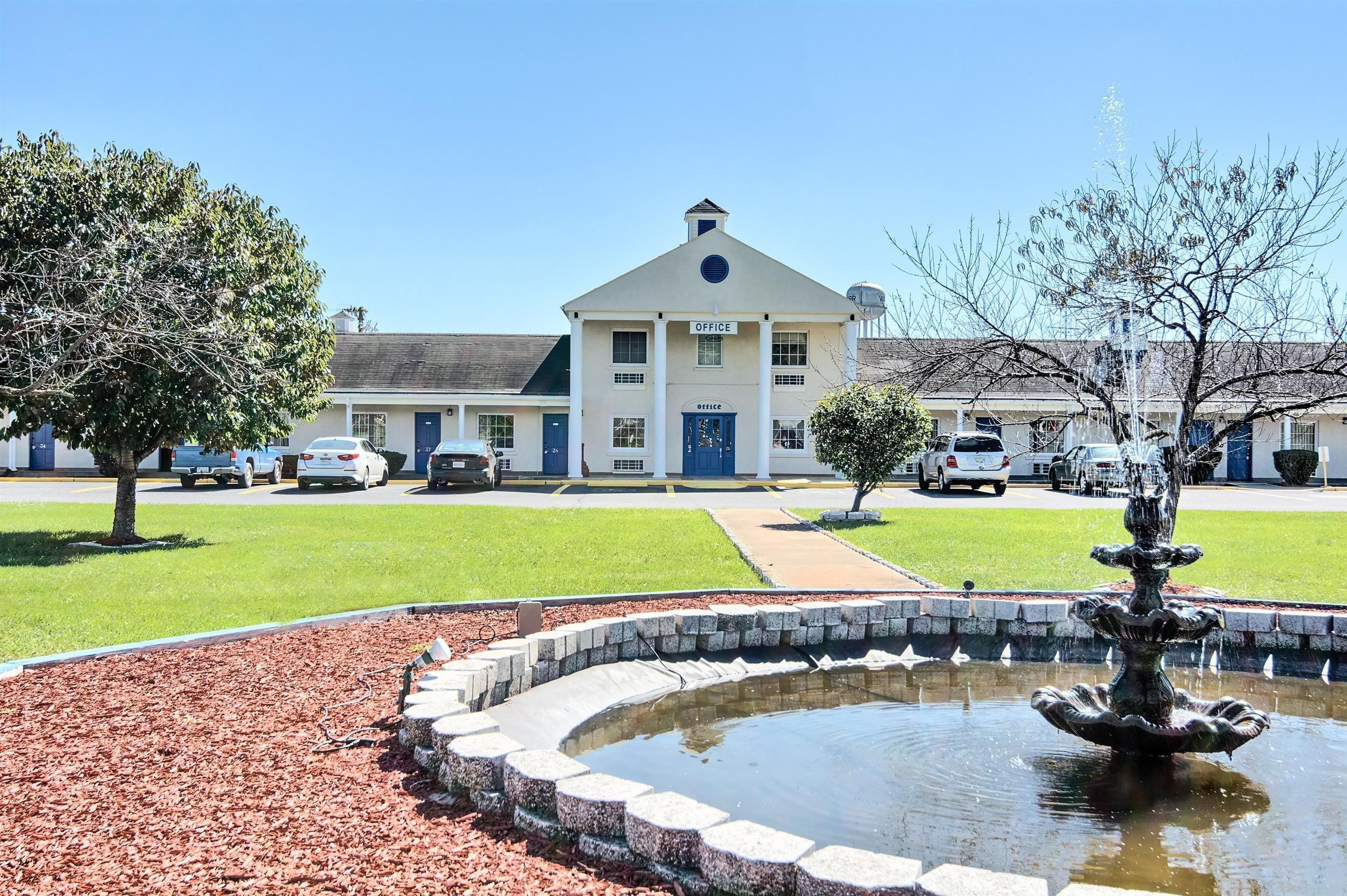 Where to Stay Near University Park: 6 Best 3-Star Hotels